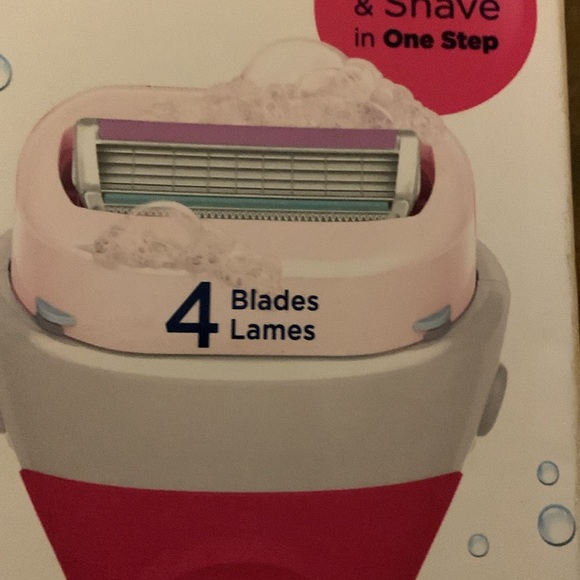 Schick Intuition Razor - Picture 3 of 3